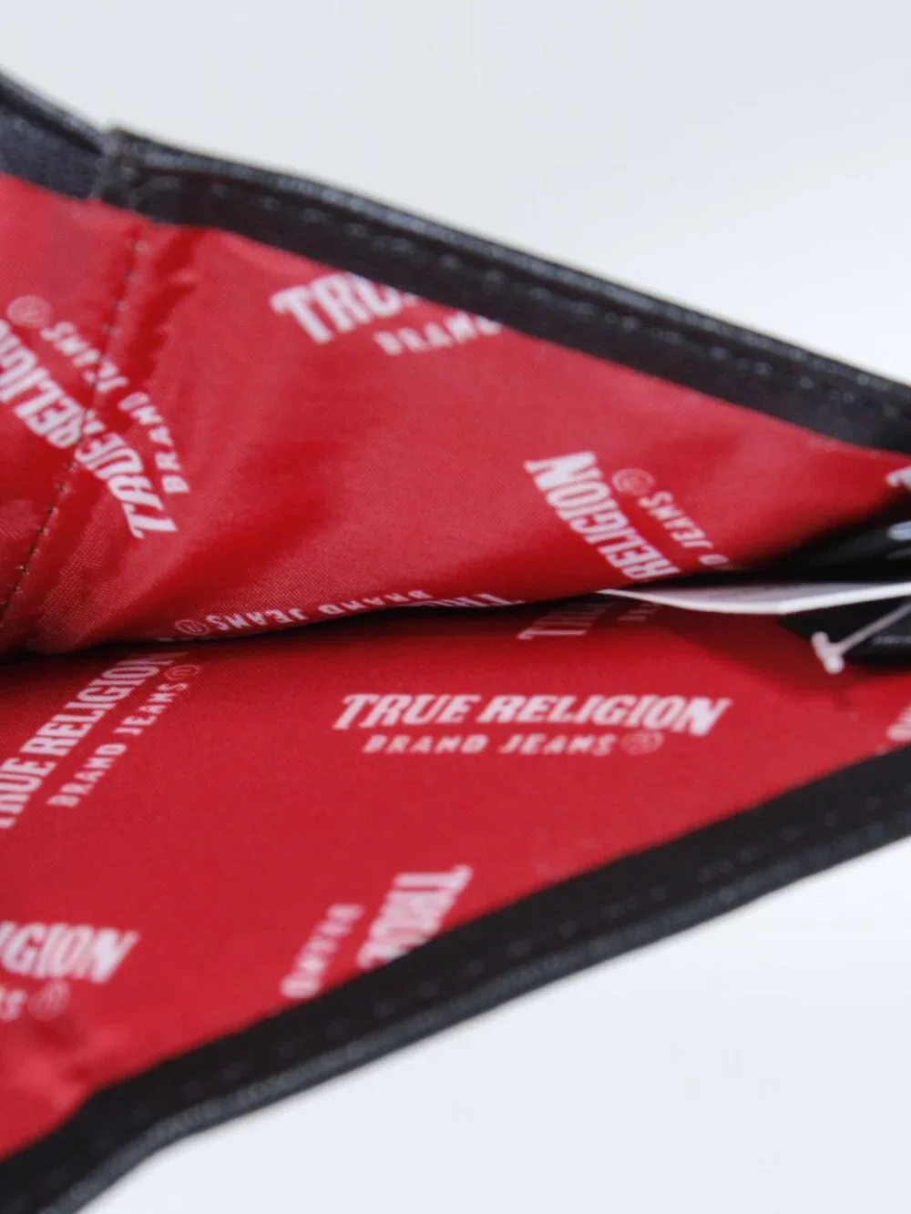 True Religion Original Wallet – Genuine Leather with Silver Plate – New‎ in Box